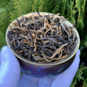 Элитный черный чай Дянь Хун - Красный чай с земли Дянь 100 г